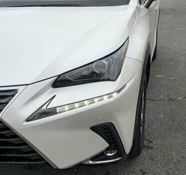 Лексус НХ 2020 у Києві на Automoto.ua Білий Лексус НХ, об'ємом двигуна 2.49 л та пробігом 31 тис. км за 34500 $, фото 12 на Automoto.ua