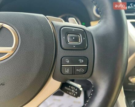 Білий Лексус НХ, об'ємом двигуна 2.49 л та пробігом 65 тис. км за 30900 $, фото 24 на Automoto.ua