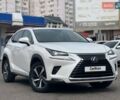 Белый Лексус НХ, объемом двигателя 2.49 л и пробегом 65 тыс. км за 32700 $, фото 1 на Automoto.ua