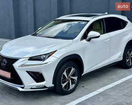 Білий Лексус НХ, об'ємом двигуна 2.49 л та пробігом 45 тис. км за 29799 $, фото 3 на Automoto.ua