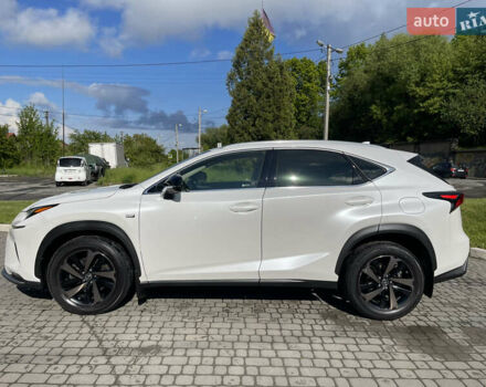 Білий Лексус НХ, об'ємом двигуна 1.99 л та пробігом 128 тис. км за 35500 $, фото 2 на Automoto.ua