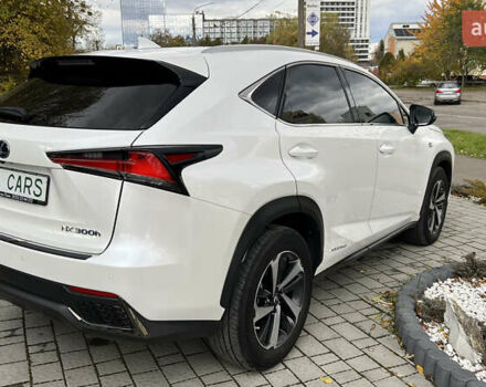 Лексус НХ 2020 у Львові на Automoto.ua Білий Лексус НХ, об'ємом двигуна 2.49 л та пробігом 65 тис. км за 35500 $, фото 5 на Automoto.ua