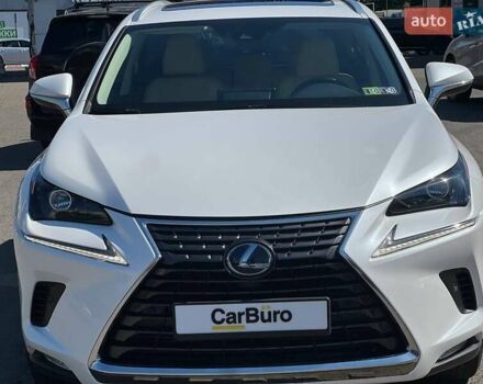 Білий Лексус НХ, об'ємом двигуна 2.49 л та пробігом 65 тис. км за 30900 $, фото 4 на Automoto.ua