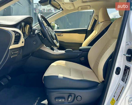 Білий Лексус НХ, об'ємом двигуна 2.49 л та пробігом 45 тис. км за 29799 $, фото 17 на Automoto.ua