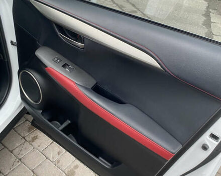 Білий Лексус НХ, об'ємом двигуна 2 л та пробігом 90 тис. км за 29500 $, фото 8 на Automoto.ua