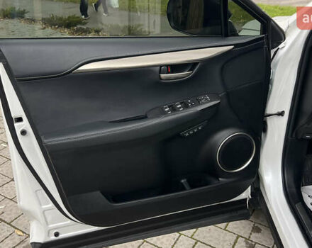 Лексус НХ 2020 у Львові на Automoto.ua Білий Лексус НХ, об'ємом двигуна 2.49 л та пробігом 65 тис. км за 35500 $, фото 27 на Automoto.ua