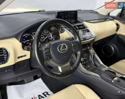 Белый Лексус НХ, объемом двигателя 2.49 л и пробегом 84 тыс. км за 31200 $, фото 19 на Automoto.ua