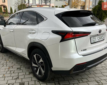 Лексус НХ 2020 у Львові на Automoto.ua Білий Лексус НХ, об'ємом двигуна 2.49 л та пробігом 65 тис. км за 35500 $, фото 3 на Automoto.ua