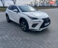 Белый Лексус НХ, объемом двигателя 2 л и пробегом 35 тыс. км за 31500 $, фото 2 на Automoto.ua