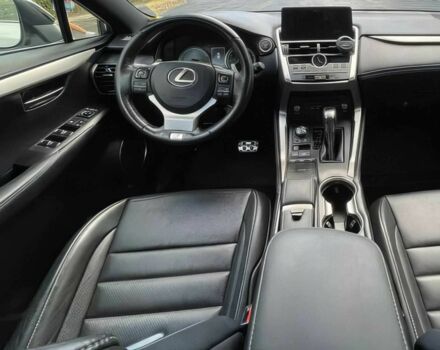 Білий Лексус НХ, об'ємом двигуна 2 л та пробігом 23 тис. км за 25500 $, фото 3 на Automoto.ua