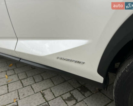 Лексус НХ 2020 у Львові на Automoto.ua Білий Лексус НХ, об'ємом двигуна 2.49 л та пробігом 65 тис. км за 35500 $, фото 8 на Automoto.ua