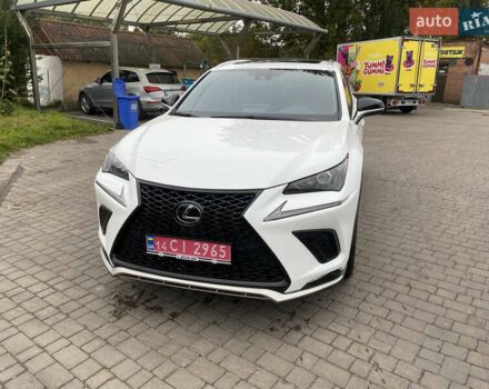 Білий Лексус НХ, об'ємом двигуна 2 л та пробігом 90 тис. км за 29500 $, фото 2 на Automoto.ua