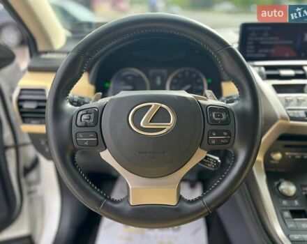 Білий Лексус НХ, об'ємом двигуна 2.49 л та пробігом 65 тис. км за 30700 $, фото 21 на Automoto.ua