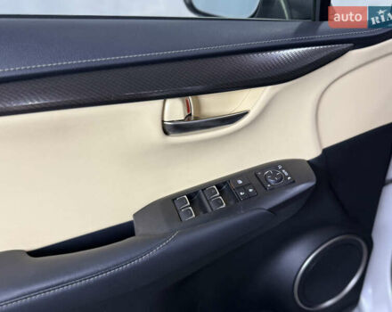 Белый Лексус НХ, объемом двигателя 2.49 л и пробегом 84 тыс. км за 31200 $, фото 18 на Automoto.ua