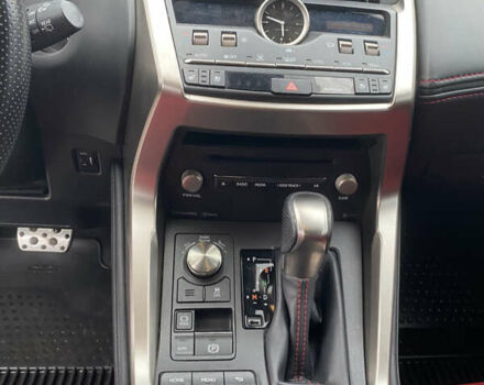 Білий Лексус НХ, об'ємом двигуна 2 л та пробігом 90 тис. км за 29500 $, фото 14 на Automoto.ua