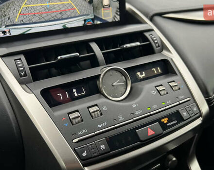 Лексус НХ 2020 у Львові на Automoto.ua Білий Лексус НХ, об'ємом двигуна 2.49 л та пробігом 65 тис. км за 35500 $, фото 14 на Automoto.ua