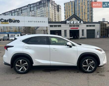 Білий Лексус НХ, об'ємом двигуна 2.49 л та пробігом 65 тис. км за 30700 $, фото 13 на Automoto.ua