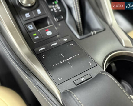 Белый Лексус НХ, объемом двигателя 2.49 л и пробегом 84 тыс. км за 31200 $, фото 38 на Automoto.ua