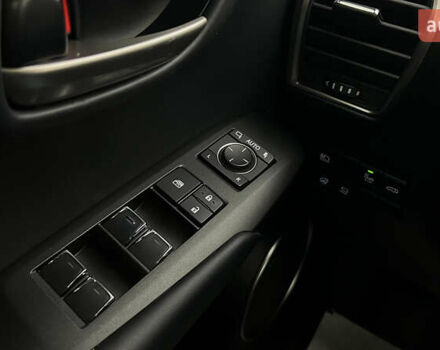 Лексус НХ 2020 у Львові на Automoto.ua Білий Лексус НХ, об'ємом двигуна 2.49 л та пробігом 65 тис. км за 35500 $, фото 21 на Automoto.ua