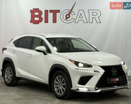 Белый Лексус НХ, объемом двигателя 2.49 л и пробегом 84 тыс. км за 31200 $, фото 1 на Automoto.ua