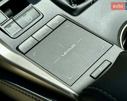 Білий Лексус НХ, об'ємом двигуна 2.49 л та пробігом 45 тис. км за 29799 $, фото 16 на Automoto.ua