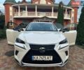 Білий Лексус НХ, об'ємом двигуна 2 л та пробігом 50 тис. км за 35800 $, фото 1 на Automoto.ua