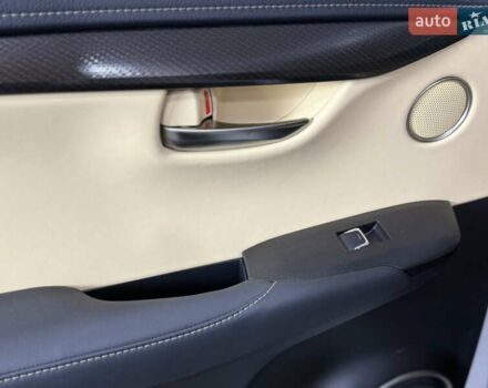 Белый Лексус НХ, объемом двигателя 2.49 л и пробегом 84 тыс. км за 31200 $, фото 33 на Automoto.ua