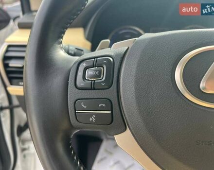 Білий Лексус НХ, об'ємом двигуна 2.49 л та пробігом 65 тис. км за 30700 $, фото 26 на Automoto.ua