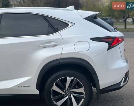 Білий Лексус НХ, об'ємом двигуна 2.49 л та пробігом 65 тис. км за 30700 $, фото 14 на Automoto.ua