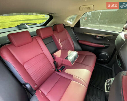 Білий Лексус НХ, об'ємом двигуна 1.99 л та пробігом 128 тис. км за 35500 $, фото 12 на Automoto.ua