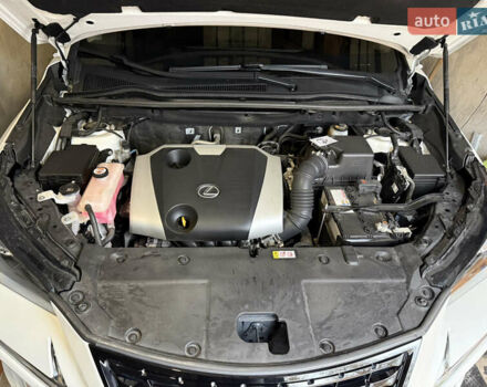 Белый Лексус НХ, объемом двигателя 1.99 л и пробегом 51 тыс. км за 35000 $, фото 4 на Automoto.ua