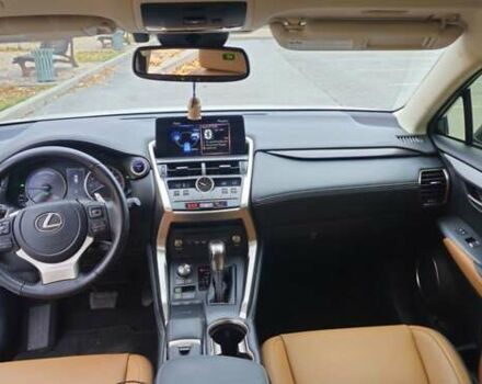 Лексус НХ 2020 у Києві на Automoto.ua Білий Лексус НХ, об'ємом двигуна 2.49 л та пробігом 31 тис. км за 34500 $, фото 15 на Automoto.ua