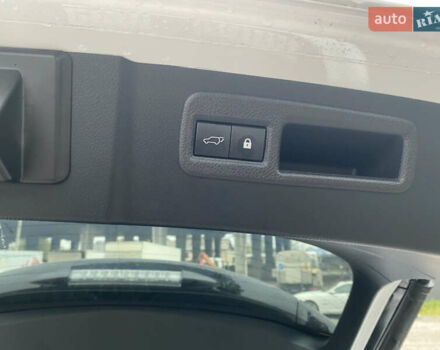 Білий Лексус НХ, об'ємом двигуна 2 л та пробігом 90 тис. км за 29500 $, фото 11 на Automoto.ua