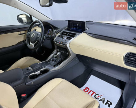 Белый Лексус НХ, объемом двигателя 2.49 л и пробегом 84 тыс. км за 31200 $, фото 20 на Automoto.ua