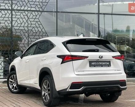 Лексус НХ 2021 в Киеве на Automoto.ua Белый Лексус НХ, объемом двигателя 2.49 л и пробегом 50 тыс. км за 38781 $, фото 1 на Automoto.ua