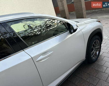 Белый Лексус НХ, объемом двигателя 2.49 л и пробегом 90 тыс. км за 38500 $, фото 55 на Automoto.ua