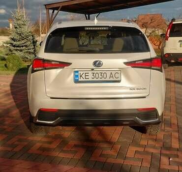 Белый Лексус НХ, объемом двигателя 2.49 л и пробегом 38 тыс. км за 39900 $, фото 7 на Automoto.ua