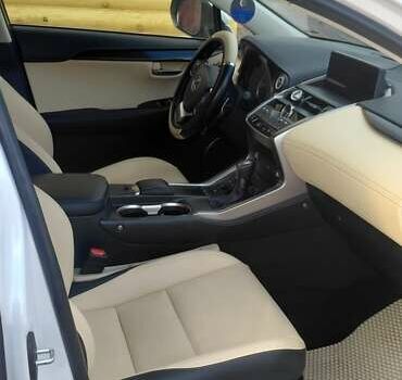 Белый Лексус НХ, объемом двигателя 2.49 л и пробегом 38 тыс. км за 39900 $, фото 20 на Automoto.ua