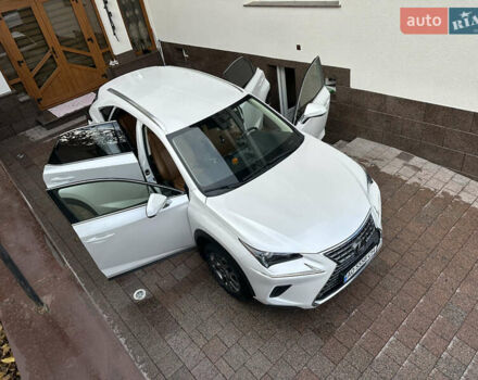 Белый Лексус НХ, объемом двигателя 2.49 л и пробегом 90 тыс. км за 38500 $, фото 30 на Automoto.ua