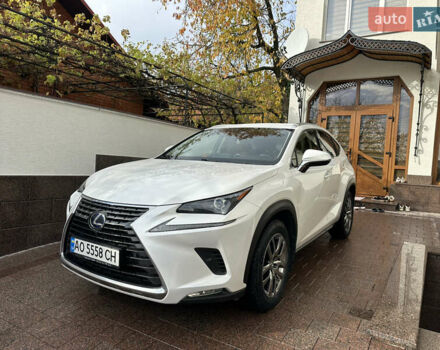 Белый Лексус НХ, объемом двигателя 2.49 л и пробегом 90 тыс. км за 38500 $, фото 6 на Automoto.ua