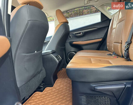 Белый Лексус НХ, объемом двигателя 2.49 л и пробегом 90 тыс. км за 38500 $, фото 45 на Automoto.ua