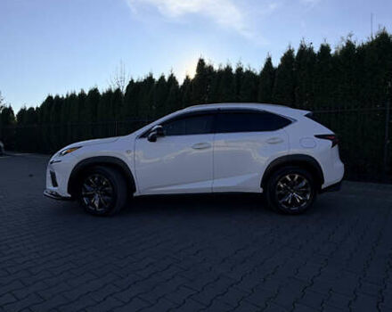Белый Лексус НХ, объемом двигателя 2 л и пробегом 88 тыс. км за 32000 $, фото 3 на Automoto.ua