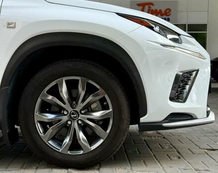 Белый Лексус НХ, объемом двигателя 2 л и пробегом 30 тыс. км за 25900 $, фото 12 на Automoto.ua