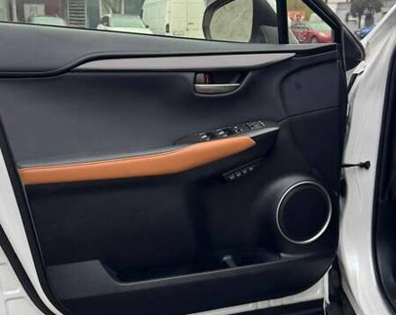 Белый Лексус НХ, объемом двигателя 2 л и пробегом 117 тыс. км за 33500 $, фото 18 на Automoto.ua