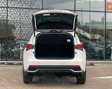 Лексус НХ 2021 в Киеве на Automoto.ua Белый Лексус НХ, объемом двигателя 2.49 л и пробегом 50 тыс. км за 38781 $, фото 9 на Automoto.ua