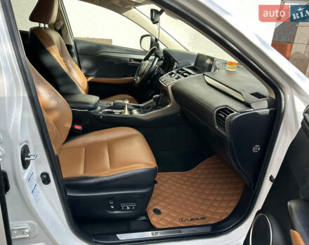 Белый Лексус НХ, объемом двигателя 2.49 л и пробегом 90 тыс. км за 38500 $, фото 37 на Automoto.ua