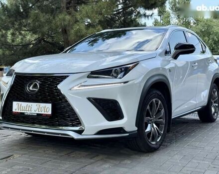 Белый Лексус НХ, объемом двигателя 2 л и пробегом 30 тыс. км за 26300 $, фото 3 на Automoto.ua