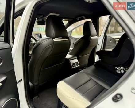 Білий Лексус НХ, об'ємом двигуна 2 л та пробігом 30 тис. км за 25800 $, фото 23 на Automoto.ua