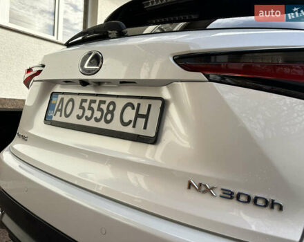 Белый Лексус НХ, объемом двигателя 2.49 л и пробегом 90 тыс. км за 38500 $, фото 14 на Automoto.ua