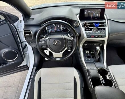Белый Лексус НХ, объемом двигателя 2 л и пробегом 30 тыс. км за 25900 $, фото 27 на Automoto.ua